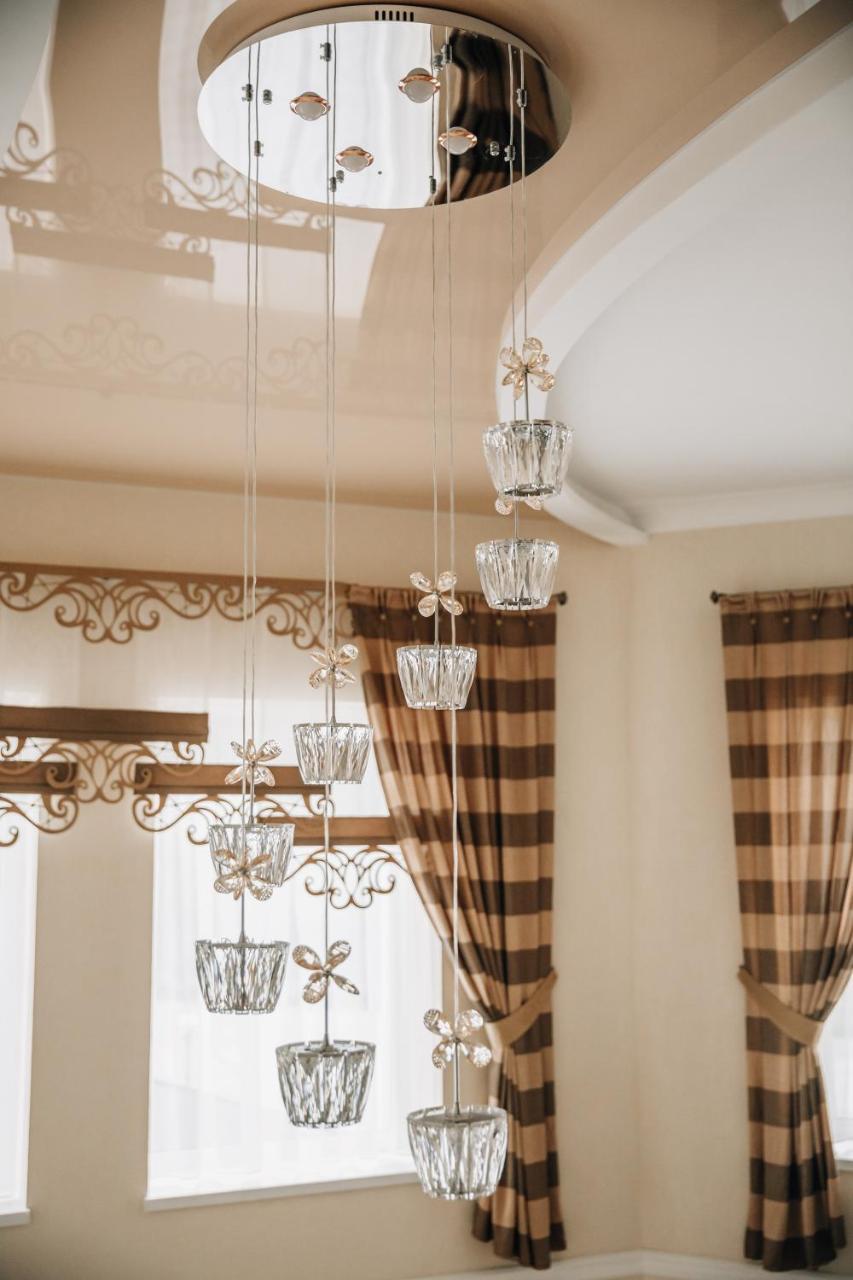 Роляда Hotell Tysmenytsia Eksteriør bilde
