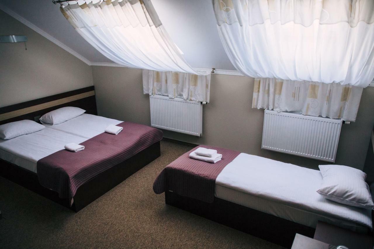 Роляда Hotell Tysmenytsia Eksteriør bilde
