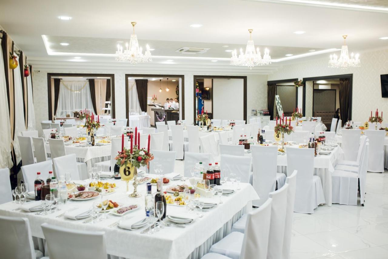 Роляда Hotell Tysmenytsia Eksteriør bilde
