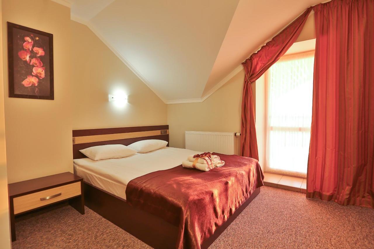 Роляда Hotell Tysmenytsia Eksteriør bilde