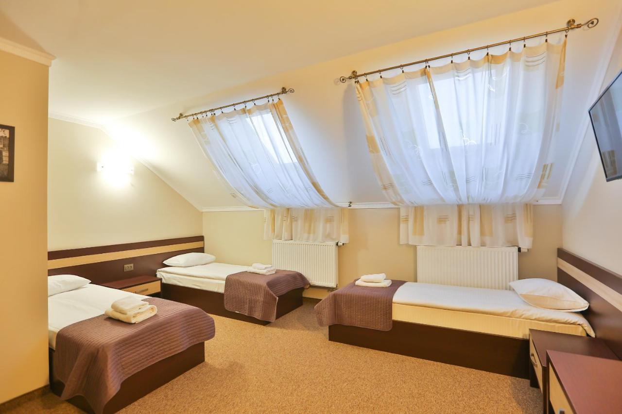 Роляда Hotell Tysmenytsia Eksteriør bilde