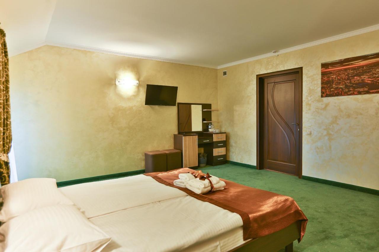 Роляда Hotell Tysmenytsia Eksteriør bilde