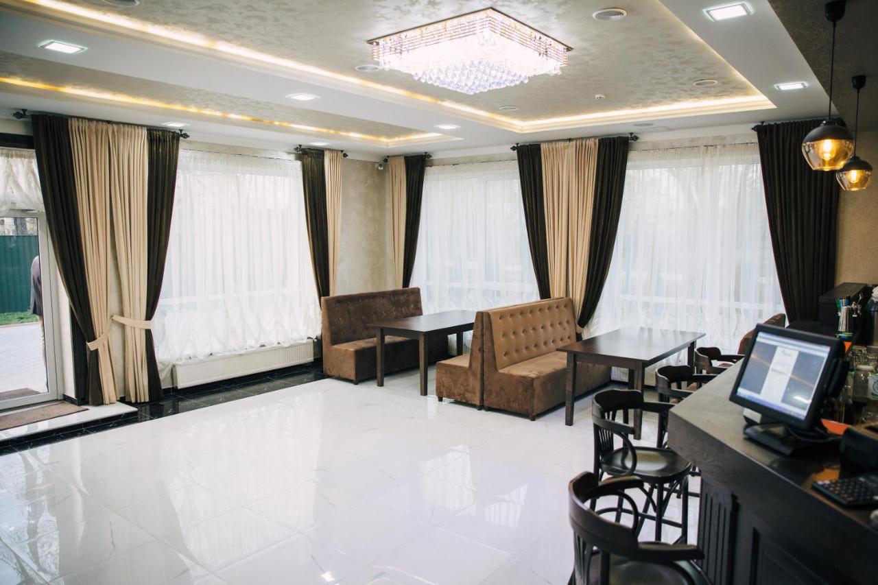 Роляда Hotell Tysmenytsia Eksteriør bilde